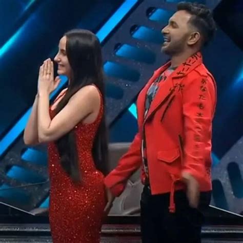 Viral Video: Terrance touches Nora’s butt, Nora Fatehi calls it ...